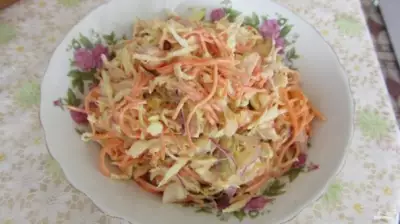 Салат с копчёной курицей и корейской морковью