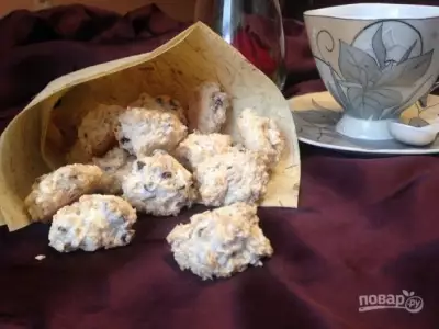 Легкое печенье с кокосом, орехами и шоколадом