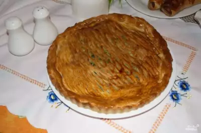 Пирог с сыром из дрожжевого теста