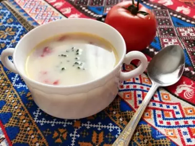Молочный суп с томатами