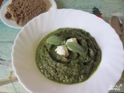 Крем-суп из шпината с сельдереем и капустой