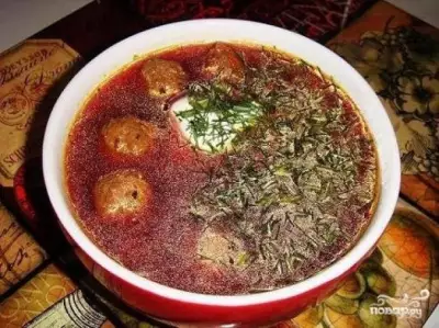 Суп с фрикадельками и томатной пастой