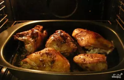 Курица кусочками в соусе в духовке