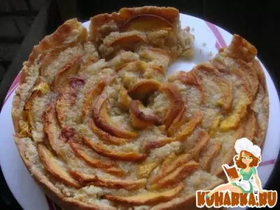 Миндальный пирог с персиком