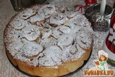 Дрожжевой пирог "Розочки" с сухофруктами и цукатами