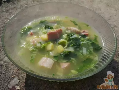 Суп-бульон с грудинкой и пекинской капустой