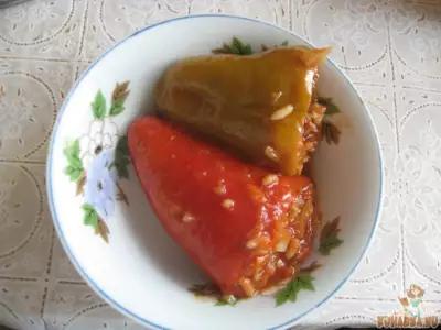Фаршированный перец в томатной заливке