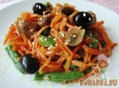 Постный салат с корейской морковью и грибами фото