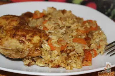 Сочная курица с ароматным рисом в духовке