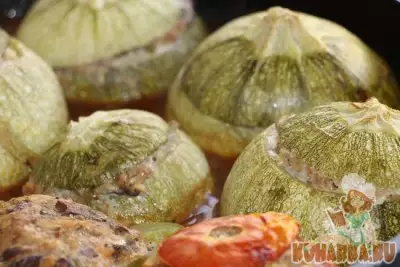 Фаршированные овощи с грибами