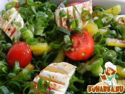 Многослойный салат с пряным соусом