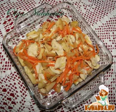 Куриное филе с морковью и яблоками