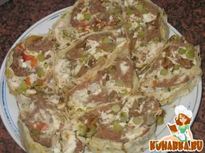 Рулет из лаваша (запеченный) с утиным и куриным мясом