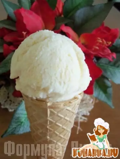 Мороженое с нектаринами.