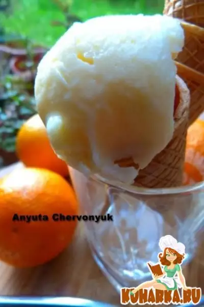 Апельсиновое мороженое с йогуртом.