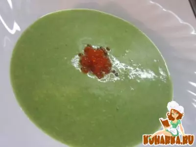 Сливочный суп из брокколи с икрой