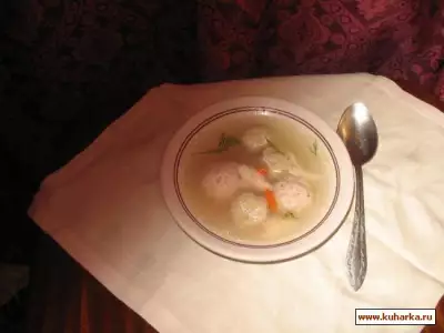 Суп мясной (куриный) с манными клецками и фрикадельками