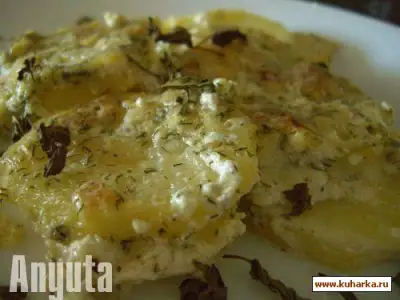 Печёный картофель с сыром Рокфор (Gratin de pommes de terre au Roquefort)