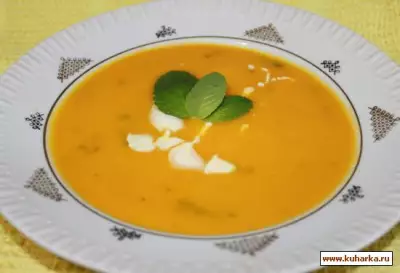 Апельсиново-морковный суп с мятой