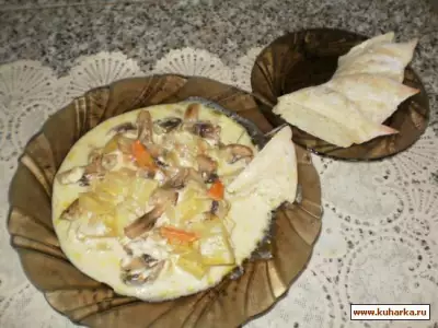 Кабачки с грибами в сырном соусе