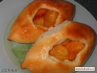 Открытые пирожки с абрикосами