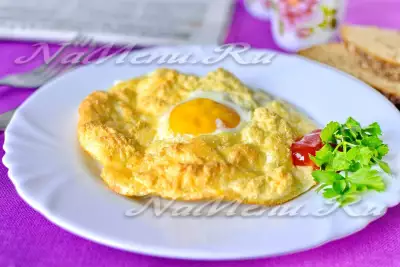 Яйца в пуховом гнездышке к завтраку