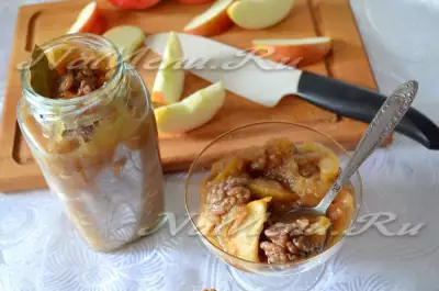 Варенье из яблок с грецкими орехами