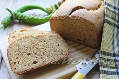 Хлеб с цельнозерновой мукой и паприкой в хлебопечи