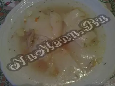 Куриный суп с лапшой бешбармак