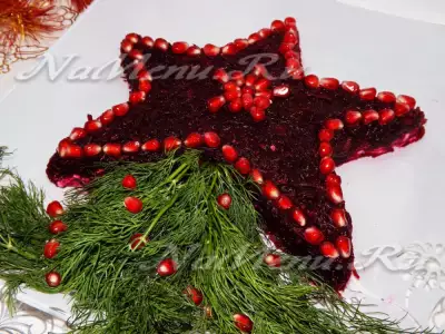 Слоеный салат с курицей «Рождественская звезда»