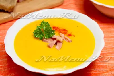 Крем-суп из тыквы с беконом