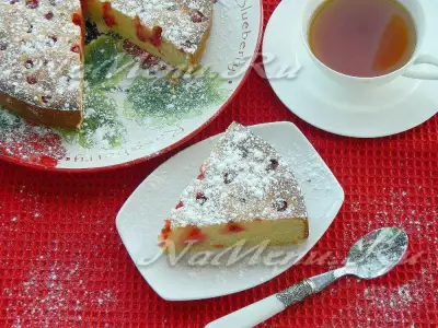 Песочный пирог с ягодно-марципановой начинкой