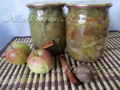 Варенье из яблок с корицей и грецкими орехами