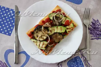 Постная пицца с овощами-гриль