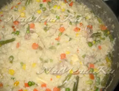 Сливочный рис с овощами и мясом