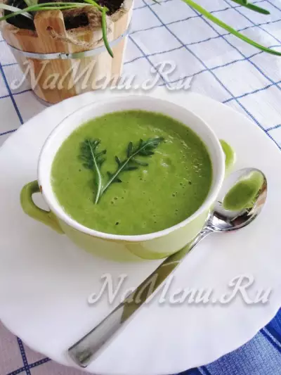 Крем суп из капусты с рукколой