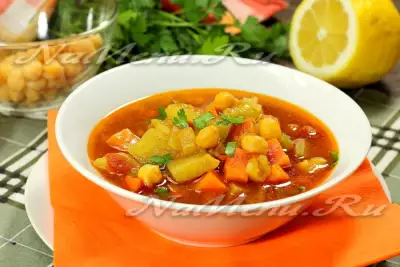 Постный суп с овощами и нутом