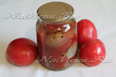 Консервированные помидоры дольками с луком
