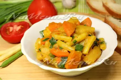 Овощное рагу с картофелем и кабачками