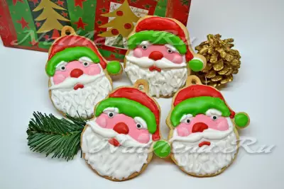 Новогоднее печенье с глазурью "Дед Мороз"