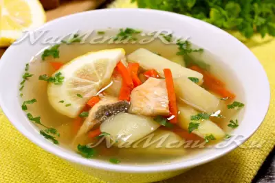 Рыбный суп с консервированной горбушей
