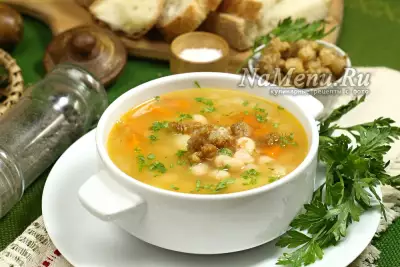 Фасолевый суп со шкварками