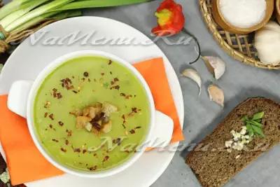 Чесночный суп с картофелем и зеленью