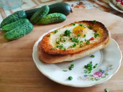 Бутерброд с яйцом в булочке рецепт с фото