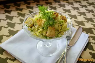 Овощной салат с курицей и сухариками рецепт с фото