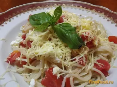Паста с помидорами и двумя видами сыра рецепт с фото