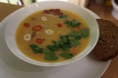 Гороховый суп пюре с копченой грудинкой рецепт с фото