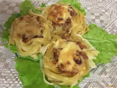 Гнезда из макарон с мясным фаршем рецепт с фото