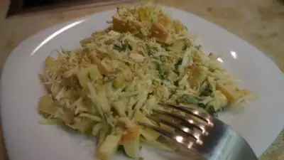 Салат из капусты и яблок в горчичной заправке рецепт с фото