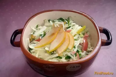 Салат из капусты с грушей и сосисками рецепт с фото
